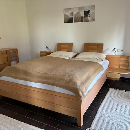 Gemuetliche Mit Sonnenterrasse Apartment *