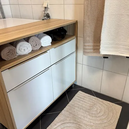 Gemuetliche Mit Sonnenterrasse Apartment