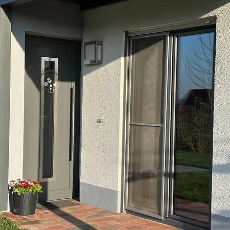 Gemuetliche Mit Sonnenterrasse Schlitz