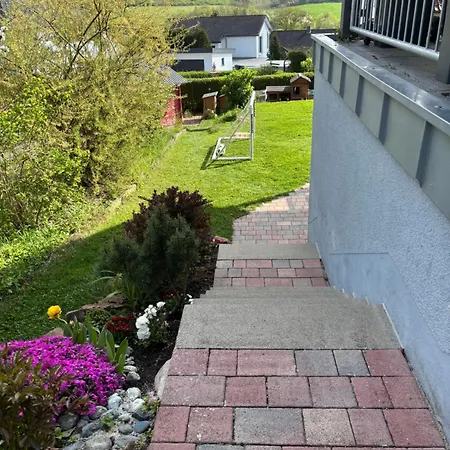 Gemuetliche Mit Sonnenterrasse Apartment *