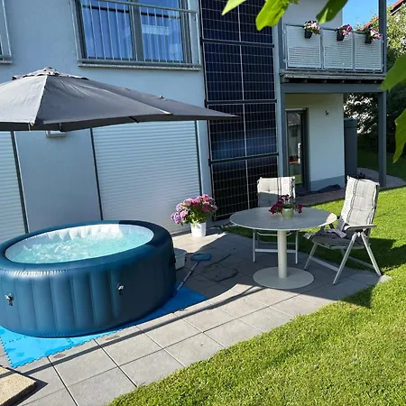 Gemütliche Mit Sonnenterrasse *