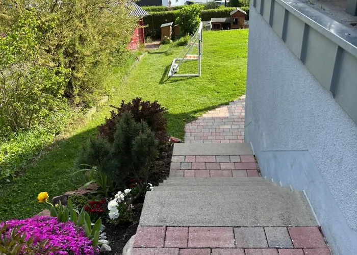 Gemuetliche Mit Sonnenterrasse Apartman *